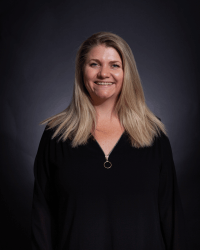 Portrait photo of Platinum Recruitment Associate Director Nicky Faith